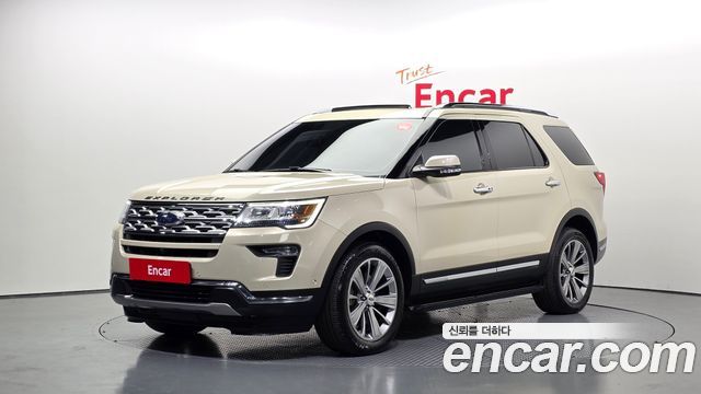 Ford Explorer — exterior