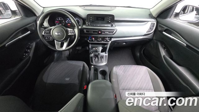 Kia Seltos — interior