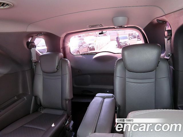 KG Mobility Korando — interior
