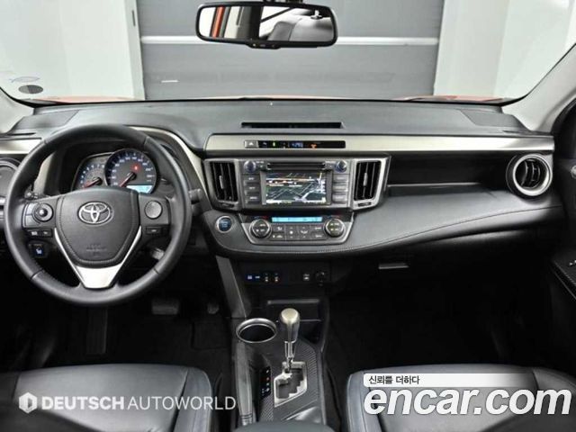 Toyota RAV4 — interior