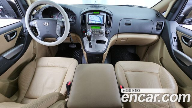 Hyundai Starex — interior