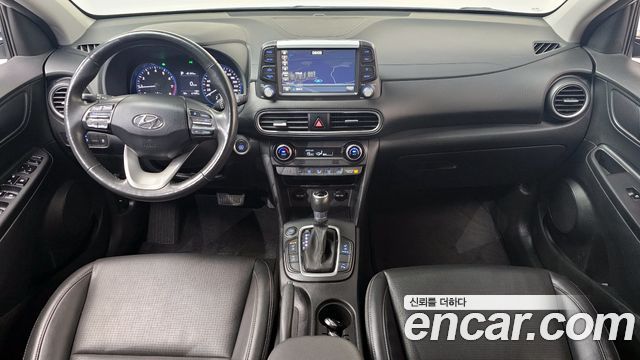Hyundai Kona — interior