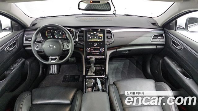 Renault Korea SM6 — interior