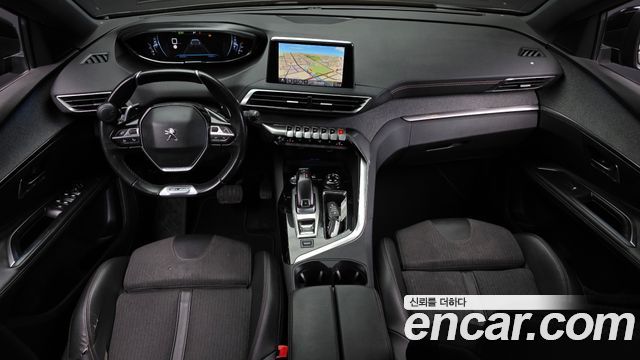 Peugeot 5008 — interior