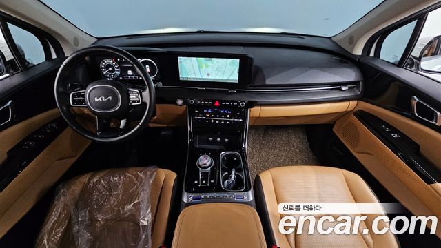 Kia Carnival — interior