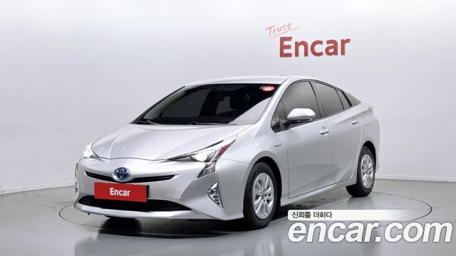 Toyota Prius — exterior