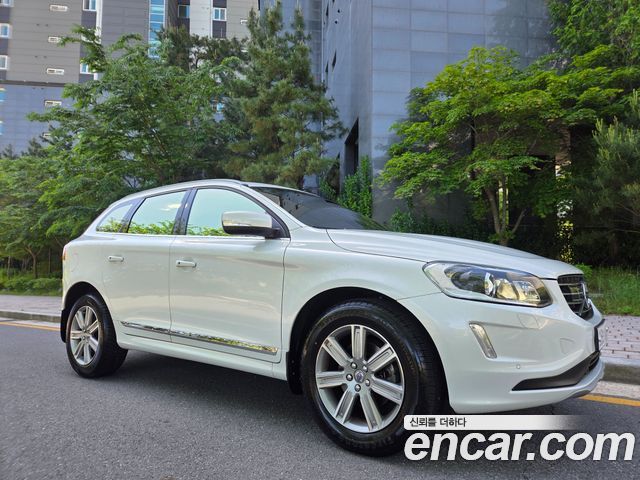 Volvo XC60 — exterior