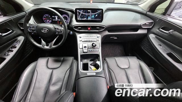 Hyundai Santa Fe — interior