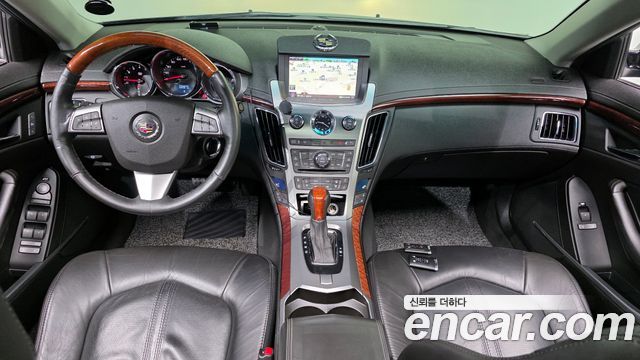 Cadillac CTS — interior