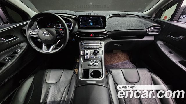 Hyundai Santa Fe — interior