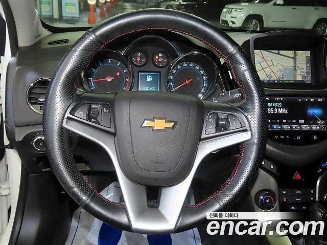 Chevrolet Korea Cruze — interior