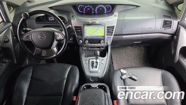 KG Mobility Korando — interior