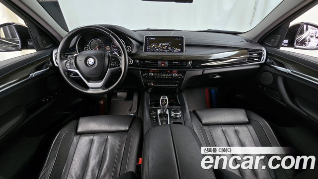 BMW X6 — interior