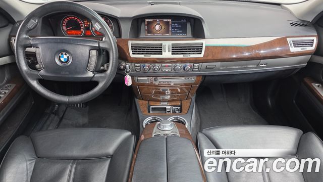 BMW 7 Series — interior