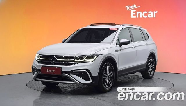 Volkswagen Tiguan — exterior
