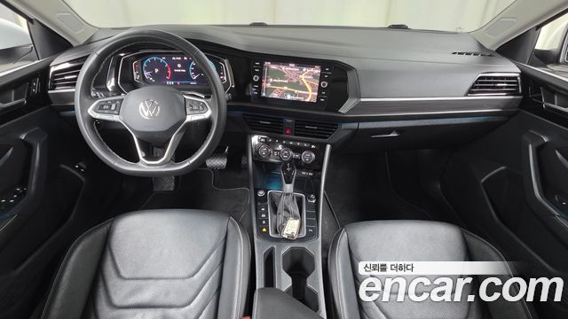 Volkswagen Jetta — interior