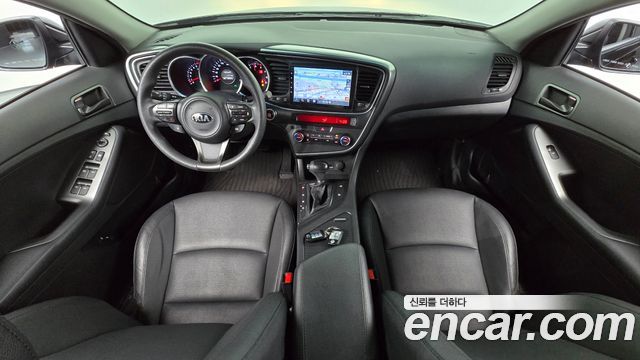 Kia K5 — interior