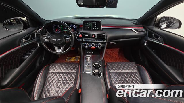 Genesis G70 — interior