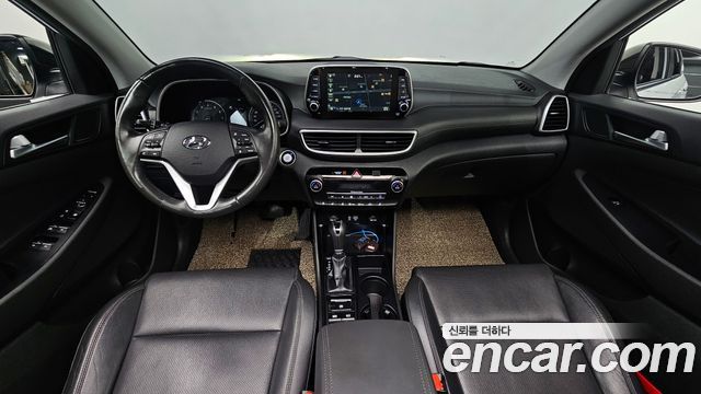 Hyundai Tucson — interior