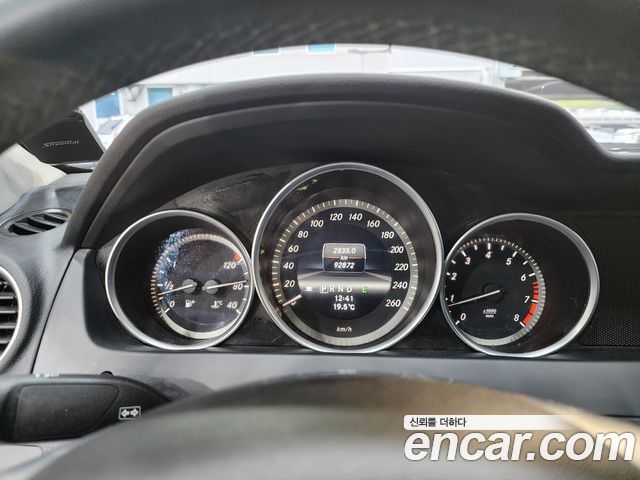 Mercedes-Benz C-Class — interior