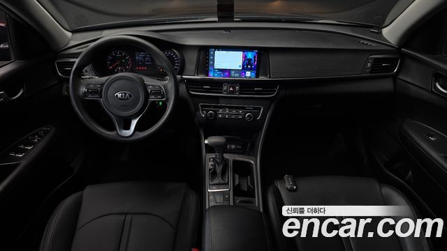 Kia K5 — interior