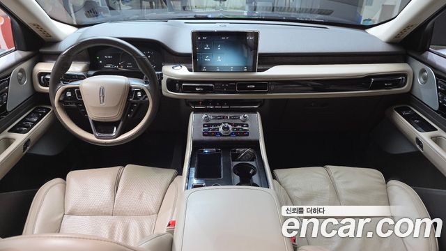 Lincoln Aviator — interior