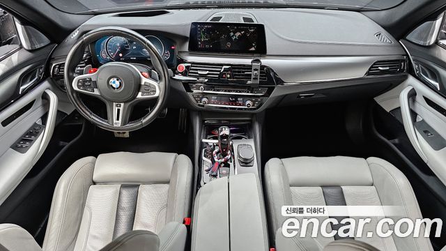BMW M5 — interior