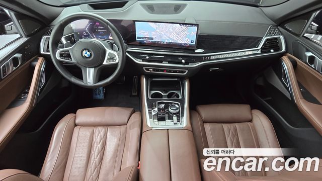 BMW X6 — interior