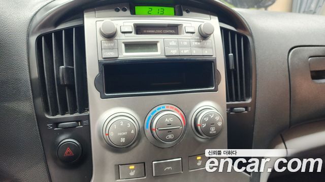 Hyundai Starex — interior