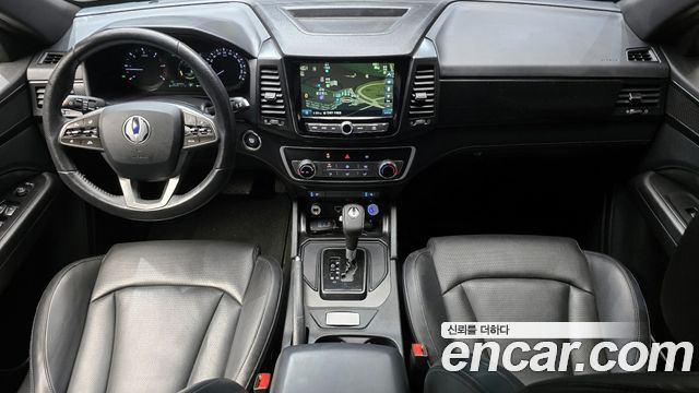 KG Mobility Rexton — interior