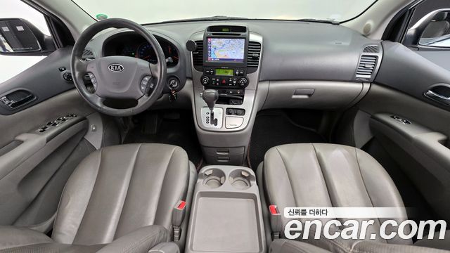 Kia Carnival — interior