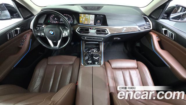 BMW X5 — interior