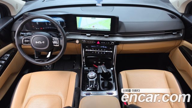 Kia Carnival — interior