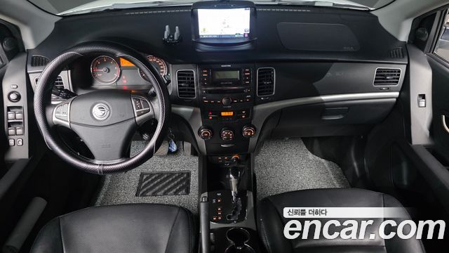 KG Mobility Korando — interior