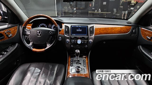 Hyundai Equus — interior