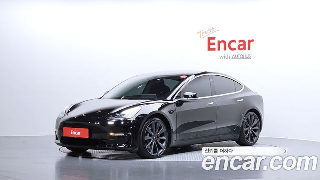 Tesla Model 3 — exterior