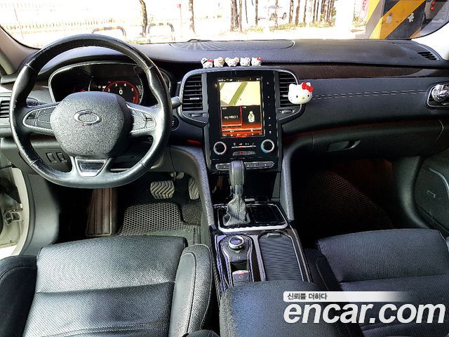 Renault Korea SM6 — interior