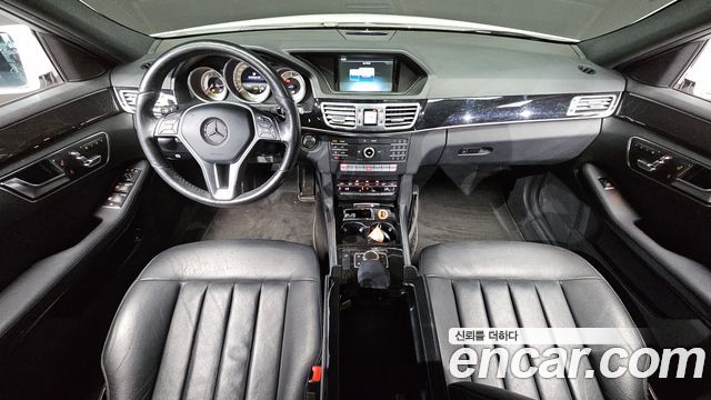 Mercedes-Benz E-Class — interior