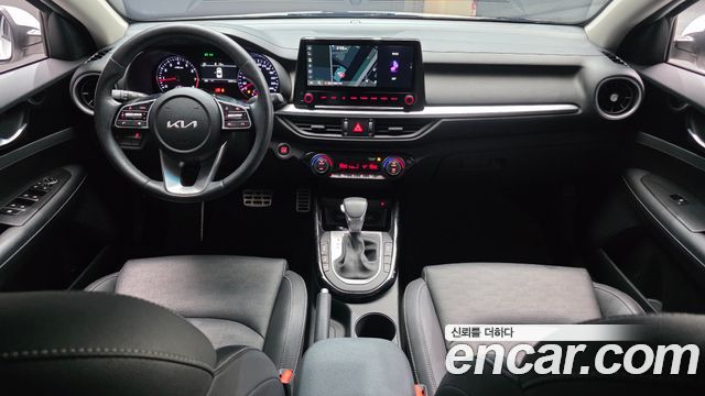 Kia K3 — interior