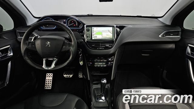 Peugeot 2008 — interior