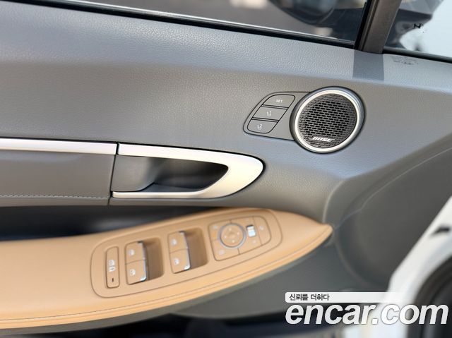Hyundai Sonata — interior