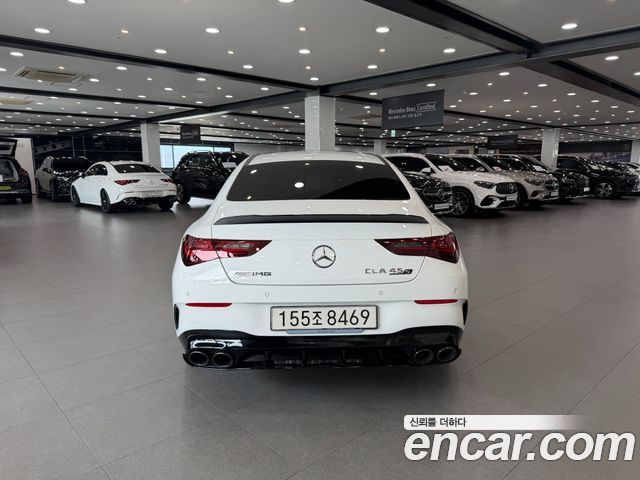 Mercedes-Benz CLA-Class — interior