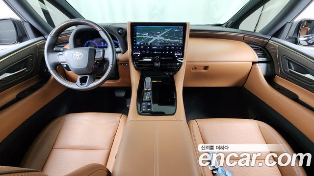 Toyota Alphard — interior