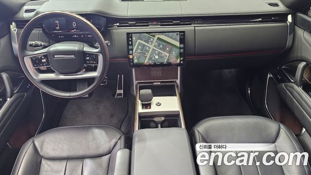 Land Rover Range Rover — interior