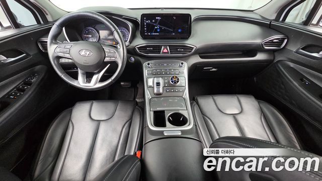 Hyundai Santa Fe — interior