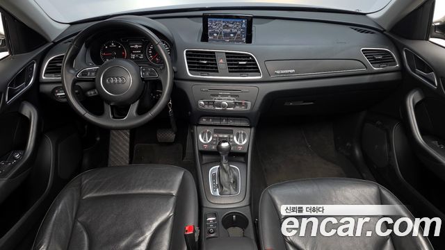 Audi Q3 — interior