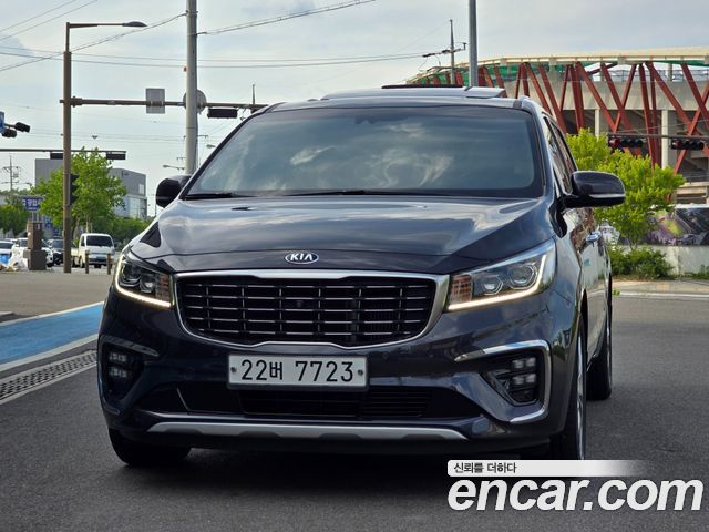 Kia Carnival — exterior