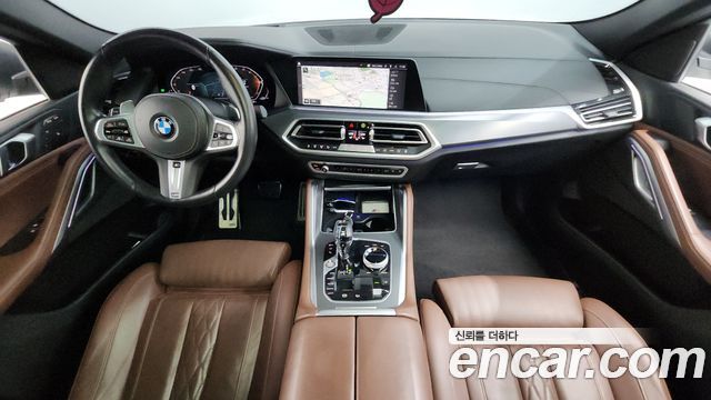 BMW X6 — interior