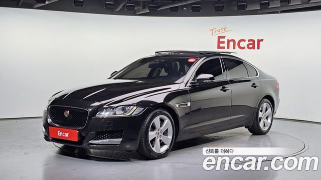 Jaguar XF — exterior