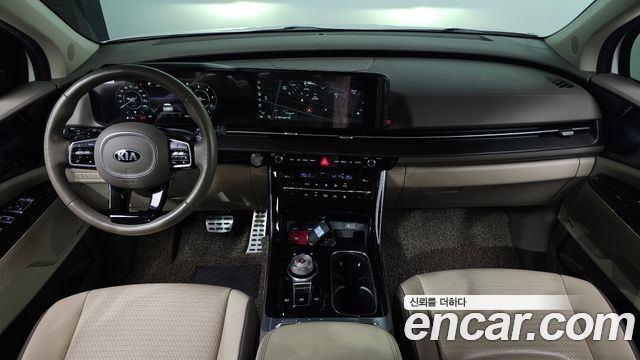 Kia Carnival — interior